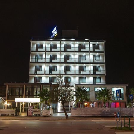 Hotel Park E Mobil Home Sottomarina Bagian luar foto