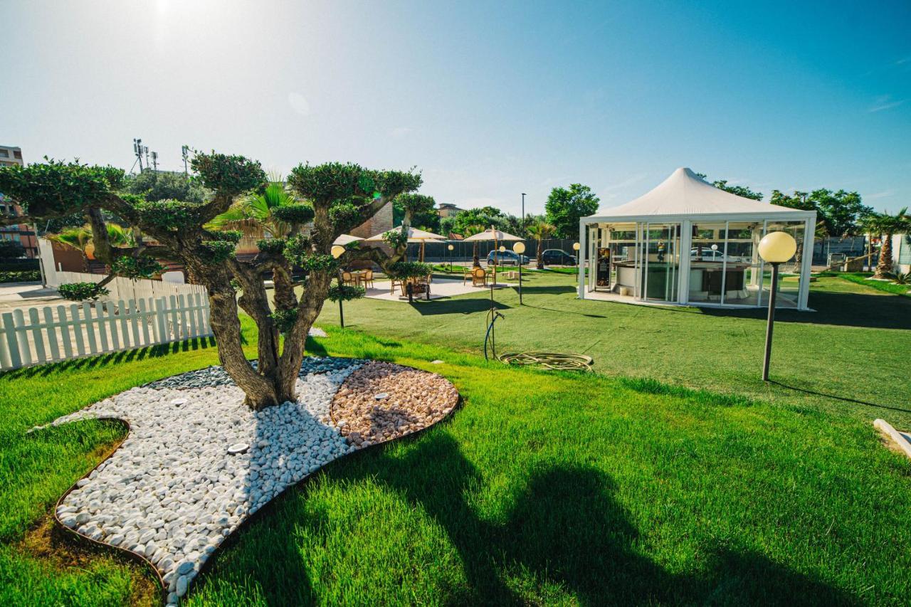 Hotel Park E Mobil Home Sottomarina Bagian luar foto