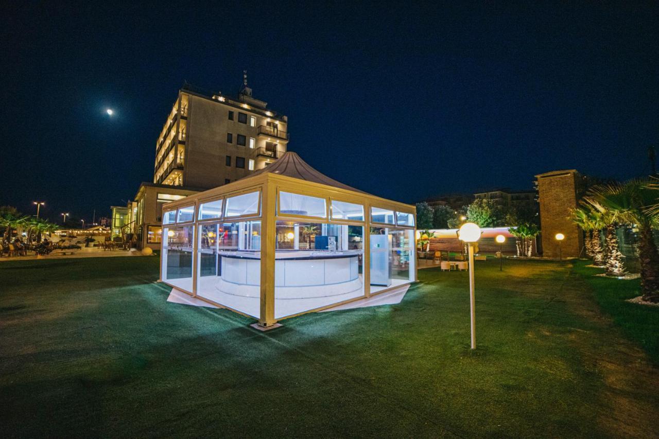Hotel Park E Mobil Home Sottomarina Bagian luar foto