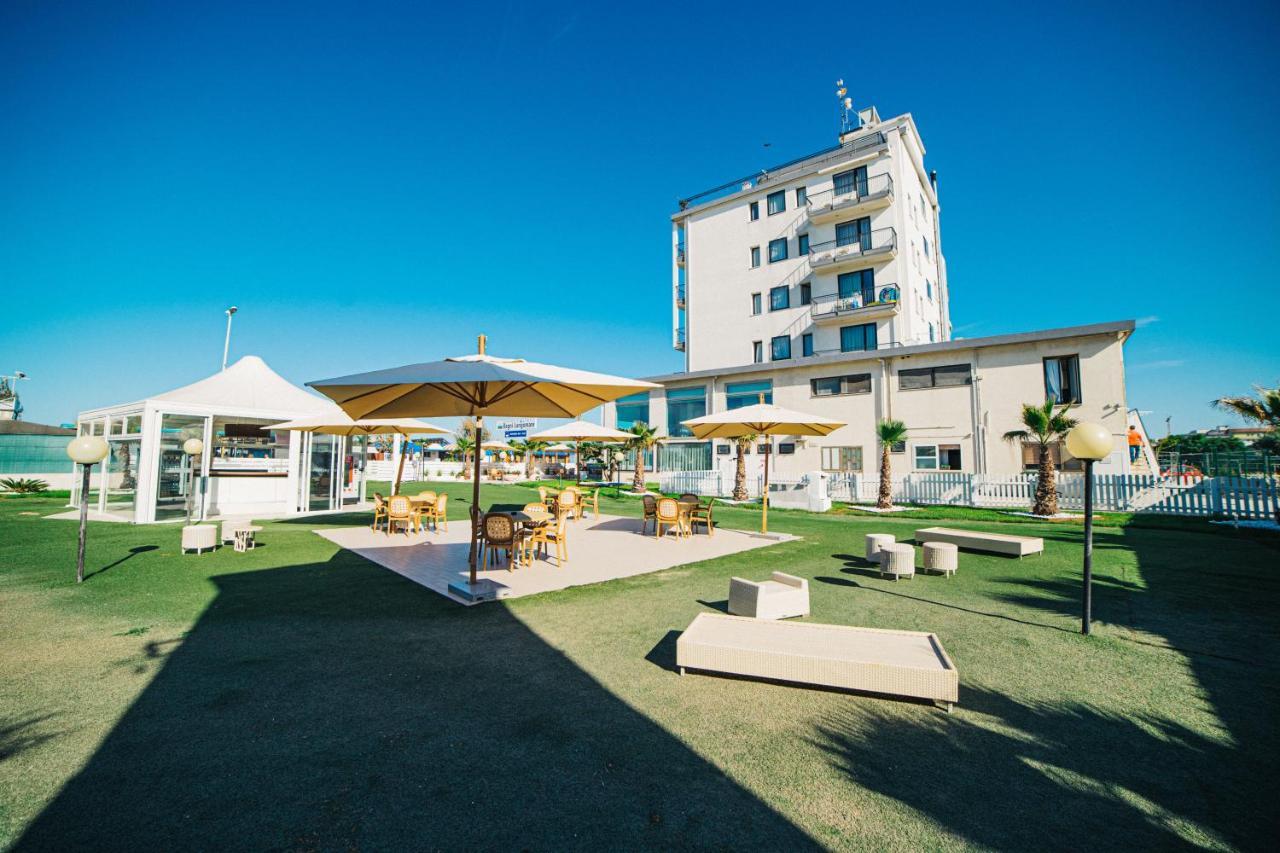 Hotel Park E Mobil Home Sottomarina Bagian luar foto