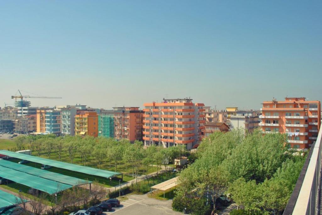 Hotel Park E Mobil Home Sottomarina Bagian luar foto