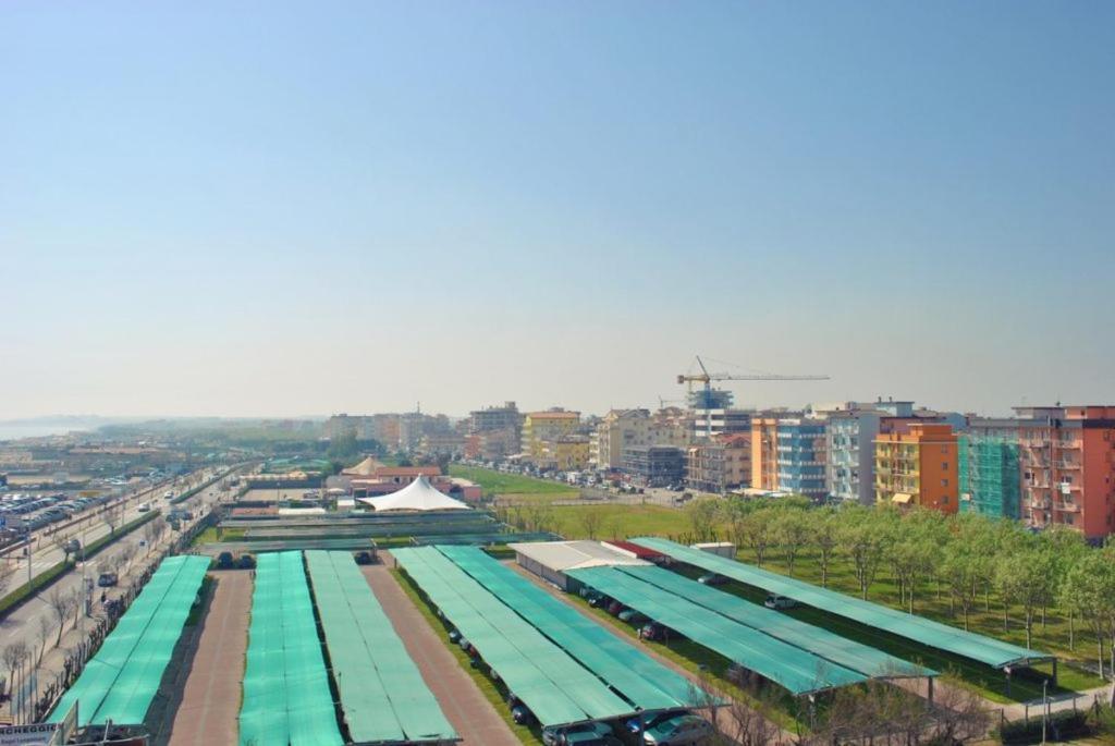 Hotel Park E Mobil Home Sottomarina Bagian luar foto