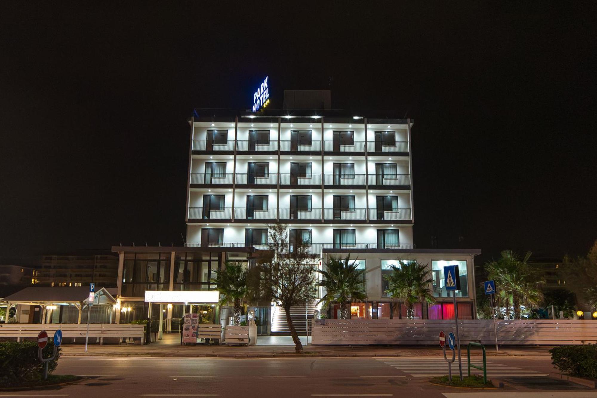 Hotel Park E Mobil Home Sottomarina Bagian luar foto