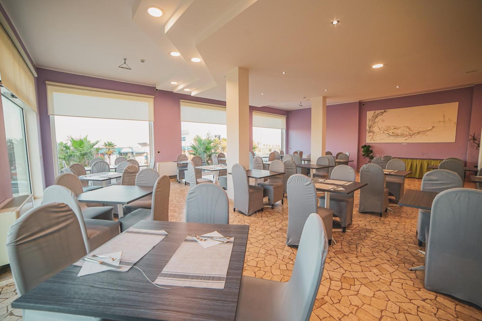 Hotel Park E Mobil Home Sottomarina Bagian luar foto