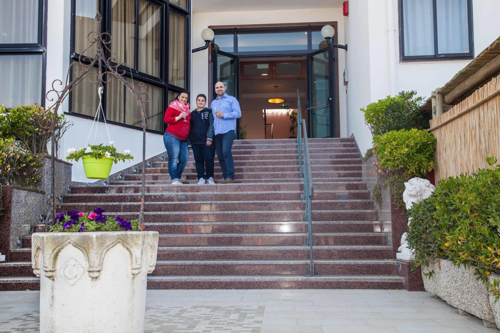 Hotel Park E Mobil Home Sottomarina Bagian luar foto